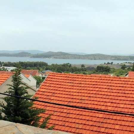 שיבניק Apartments Nanut מראה חיצוני תמונה