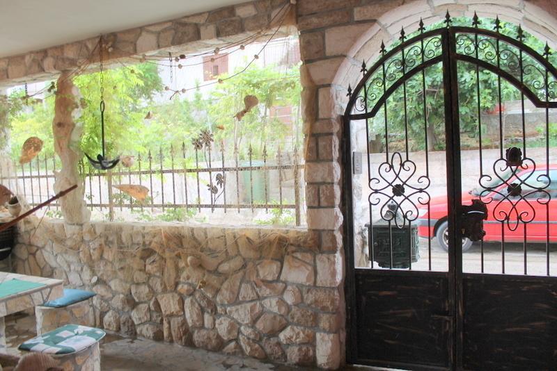 שיבניק Apartments Nanut מראה חיצוני תמונה