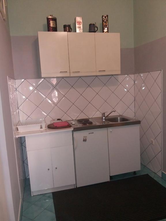 שיבניק Apartments Nanut מראה חיצוני תמונה